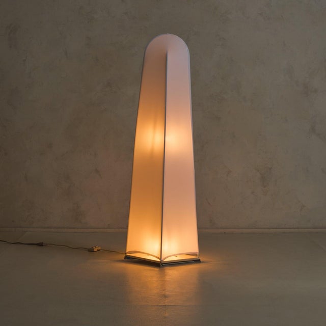 A sculptural floor lamp designed by Kazuhide Takahama for Sirrah, Italy, in 1975. Named after the designer’s son, the...