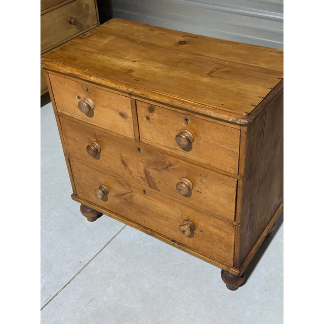 Late 19th Century Antique Pine Two Over Two Drawers - Chest of Drawers From England For Sale - Image 5 of 18