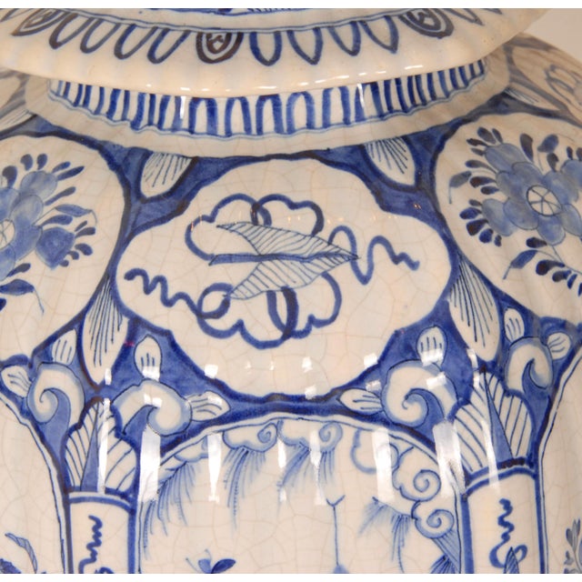Antique Delft Vase Clock, Blue White Chinoiserie Vase Kangxi Style, Foo Dog Finial For Sale - Image 13 of 14