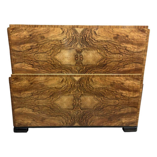 Art Deco Double Bed in Figured Walnut, 1930s For Sale