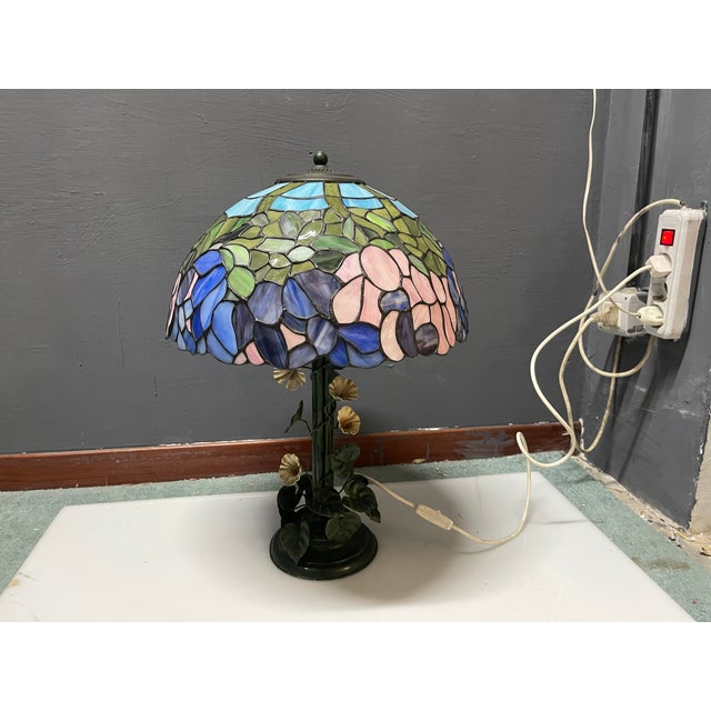 1960s Tole Flower Table Lamp from Tiffany, 1960s For Sale - Image 5 of 13
