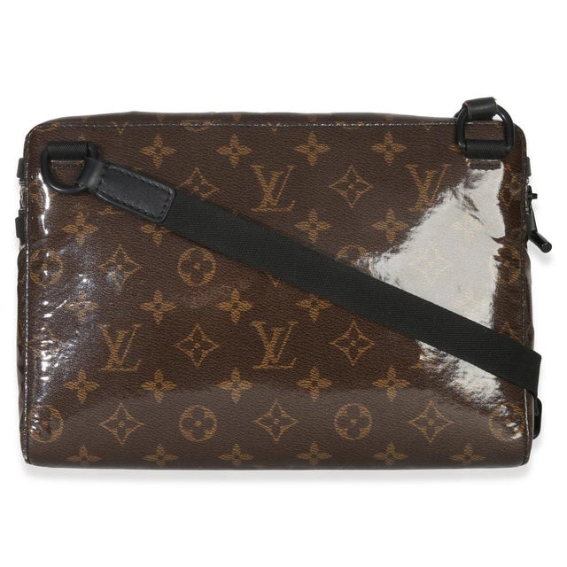 Louis Vuitton Monogram Glaze Canvas Messenger Bag PM For Sale - Image 4 of 9