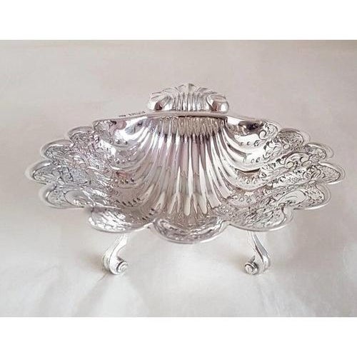 Sterling Silver Novelty Scallop Shell Dish, Sheffield, 1992 For Sale - Image 4 of 18
