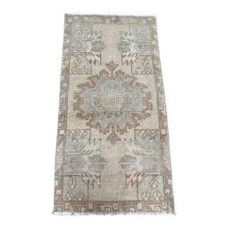 Turkish Yastik Rug 1'5" x 2'10" For Sale