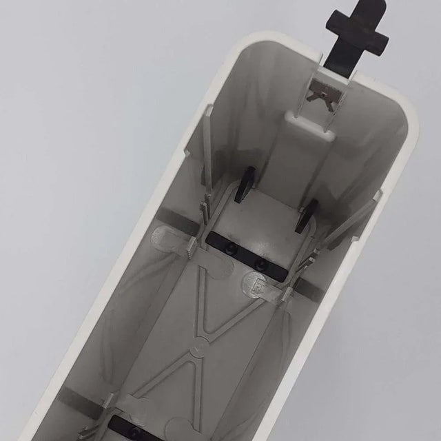 Metal Valentine Writing Machine by Ettore Sotsass and Perry King for Olivetti, 1968 For Sale - Image 7 of 8