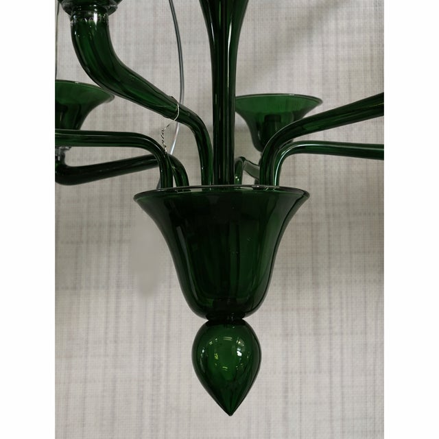 Mid-Century Modern Contemporary Murano Glass Chandelier in Decò Style Decorated in Translucent Dark Green Color For Sale - Image 3 of 5