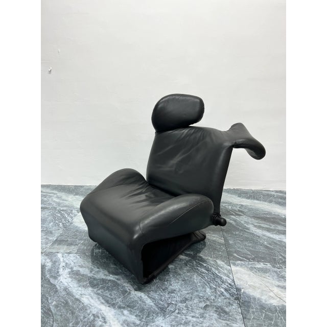 Toshiyuki Kita Wink Charcoal Gray Leather Lounge Chair for Cassina, 1980s For Sale In Miami - Image 6 of 13