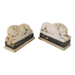 19th Century Pair of Italian White Marble Lions After Antonio Canova