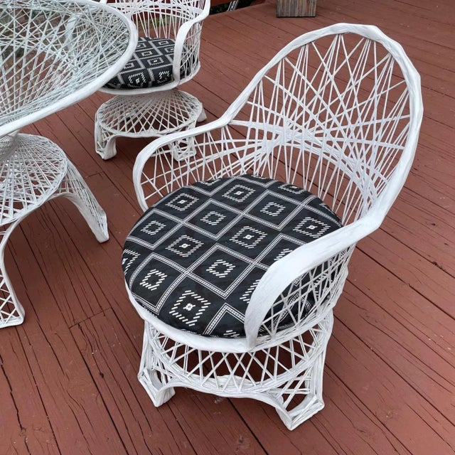 Lee L. Woodard & Sons Restored Russell Woodard Vintage Spun Fiberglass Outdoor Dining Set For Sale - Image 4 of 12