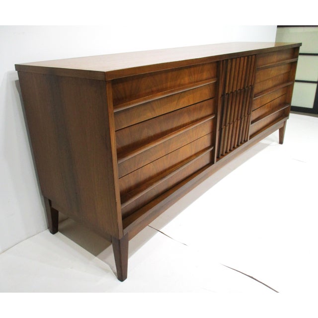 Mid-Century Modern Mid Century Walnut 9 Drawer Low Boy Dresser in the Style of Altavista Lane For Sale - Image 3 of 13