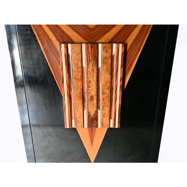 This elegant piece manages to capture the essence of the 1920s aesthetic in one fair swoop Clean and angular design offset...