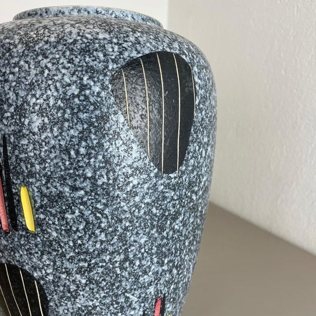 Large Abstract Op Art Pottery Vase from Scheurich, Germany, 1960s For Sale - Image 16 of 18