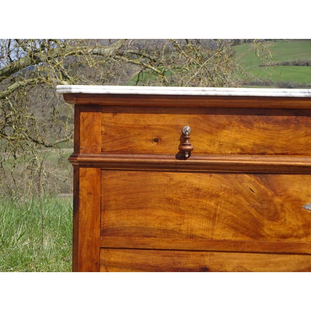 Brown Louis Philippe Commode in Walnut and White Marble, 1850s For Sale - Image 8 of 18