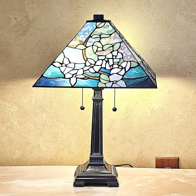Early 21st Century 2003 Tiffany-Style Floral Stained Glass Pyramid Table Lamp For Sale - Image 5 of 18