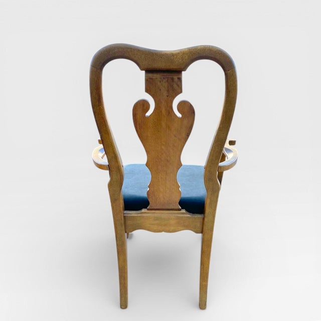 Late 20th Century Set of Six Thomasville Queen Anne Walnut Dining Chairs For Sale - Image 4 of 18