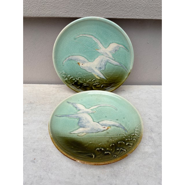 Late 19th Century Rare Pair of 19th Century French Majolica Seagulls Plates For Sale - Image 5 of 6