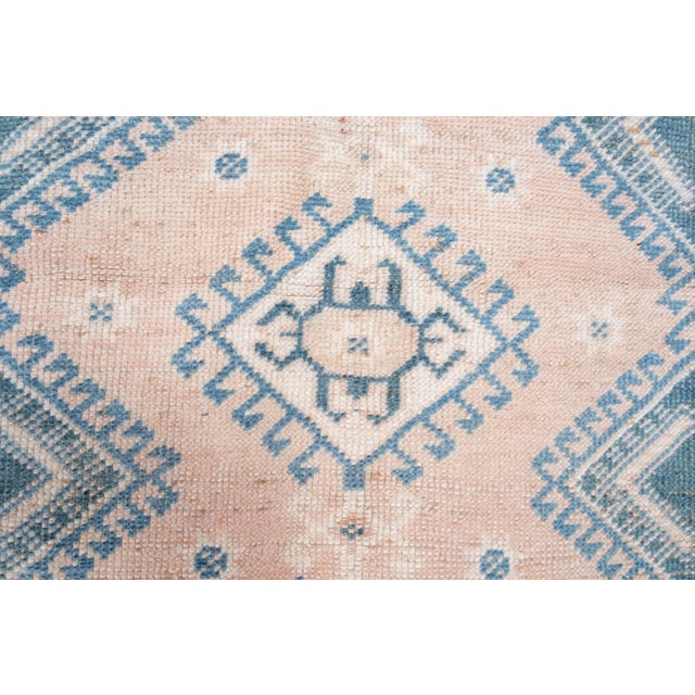 1960s HandKnotted Washed Out Turkish Oushak Rug 3'11" X 6'1" For Sale - Image 4 of 13