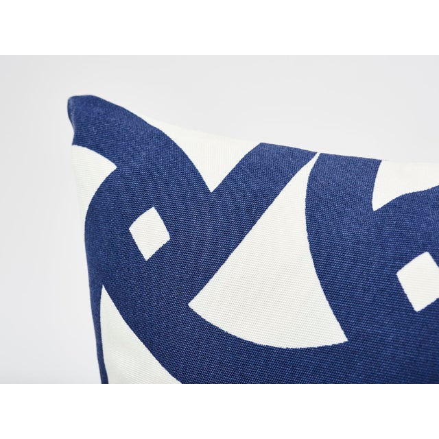 Schumacher Schumacher Indoor/Outdoor Double-Sided Pillow in Santorini Print For Sale - Image 4 of 8