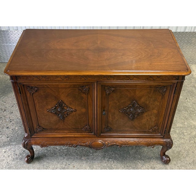 Chippendale Vintage Berkey and Gay Walnut Carved Server / Cabinet For Sale - Image 3 of 12