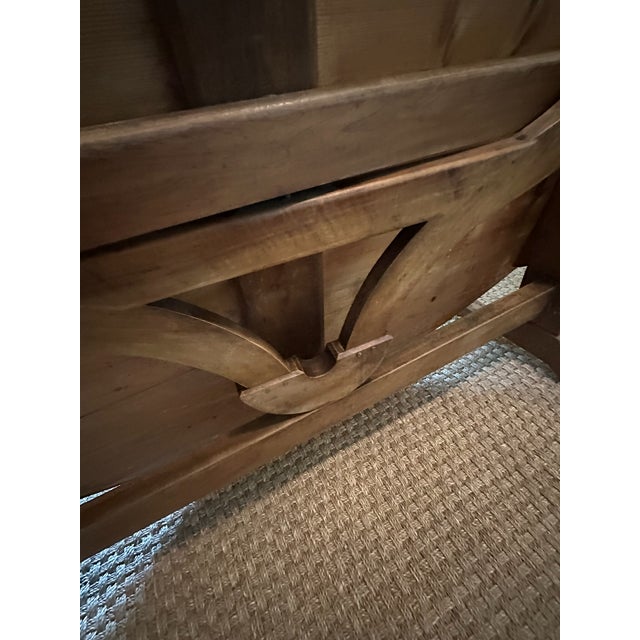 Traditional 19th-Century French Provincial Oval Tilt-Top "Vendange" Wine Tasting Table For Sale - Image 3 of 15