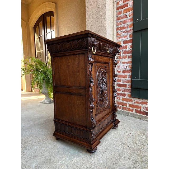 Late 19th Century 19th Century French Carved Oak Hunt Cabinet Confiturier Liquor Bar Black Forest Fox For Sale - Image 5 of 13