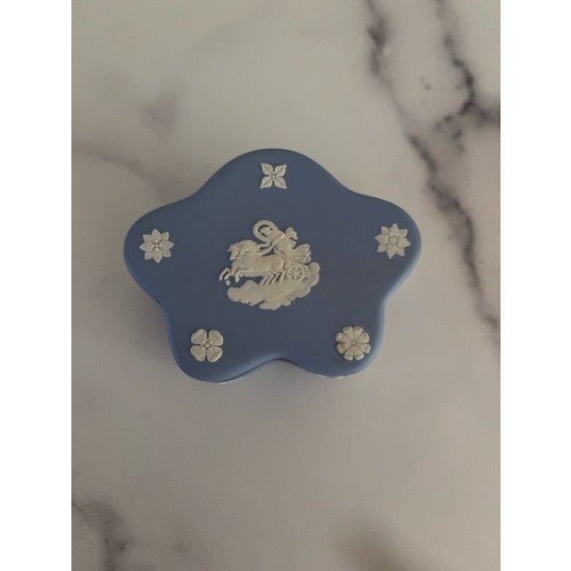 Lovely mid-century Wedgwood trinket box. Blue and white porcelain, featuring Apollo in his Chariot. Lid is removable....