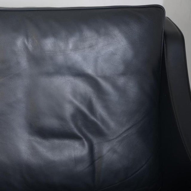 Model 2209 3-Seater Sofa in Black Leather by Børge Mogensen, 1980s For Sale - Image 6 of 18