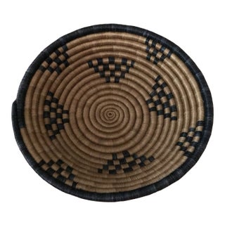 African Hand-Made Round Basket, 10.5 In. Diameter, Natural and Black For Sale