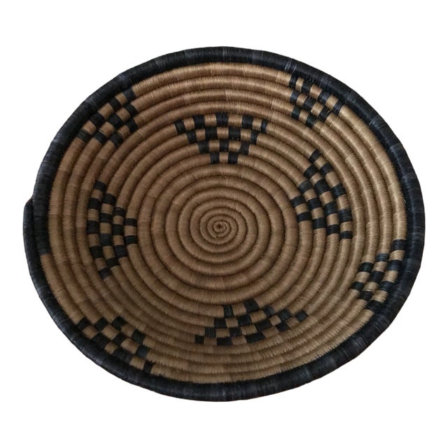 African Hand-Made Round Basket, 10.5 In. Diameter, Natural and Black For Sale