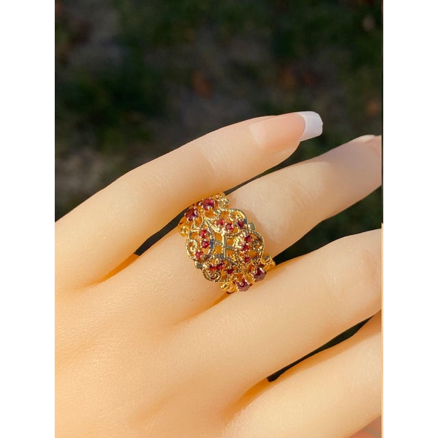The Kingsessing: Ladies 18K Gold Cocktail Ring set with Garnets For Sale - Image 9 of 10