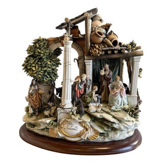 Majestic Prince Nativity Scene from Capodimonte Porcelain, 1990s For Sale