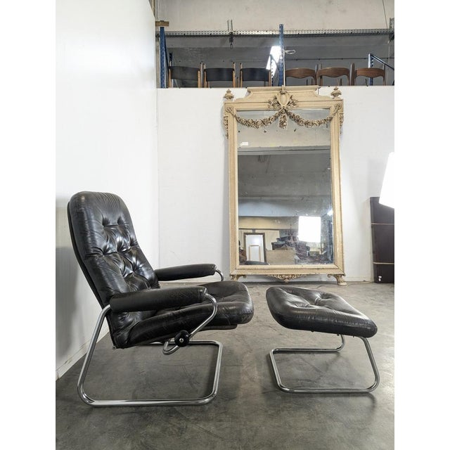 Set of Lounge Chair and Ottoman in Leather from Stressless, 1970s For Sale - Image 3 of 8