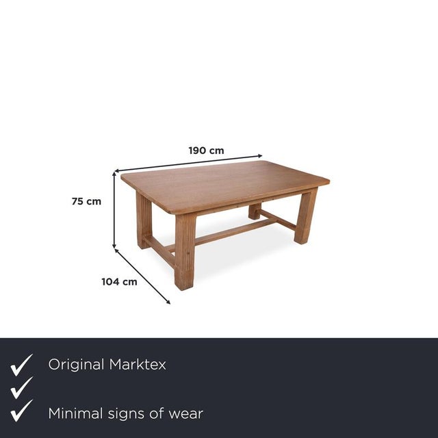 This solid wood dining table from Marktex is a real gem for your dining room, bringing a wonderfully inviting atmosphere...