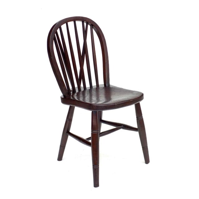 Set of 6 Windsor chairs. by John Gomm England, 1930-1940 Excellent condition. This piece has an attribution mark, I am...