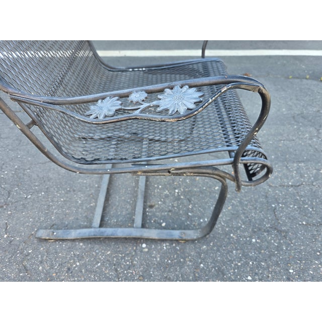 1970s Vintage Russell Woodard Attributed Cantilever High Back Wrought Iron Briarwood Daisy Patio Chair For Sale - Image 5 of 17