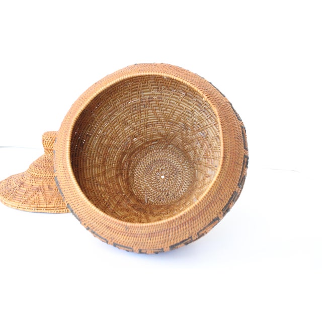 1960s Hand-Woven Native American Olla Basket For Sale - Image 5 of 5