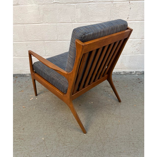 Wood Mid-Century Modern Sculptural Walnut Lounge Chair For Sale - Image 7 of 15