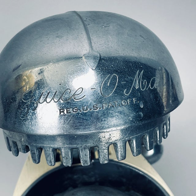 1930s Vintage Mid-Century Modern Chrome Deco Streamline Rival Juice-O-Mat Tilt Top Juicer For Sale - Image 5 of 13