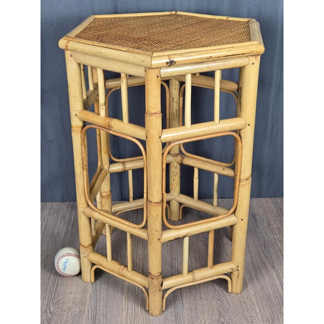 Paul Frankl Palm Beach Style Hexagon Bamboo, Rattan & Wicker Top Side End Table For Sale - Image 4 of 12