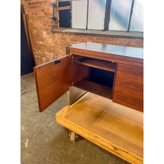 Wood 1970s Rosewood & Chrome Credenza Attributed to Roger Sprunger for Dunbar For Sale - Image 7 of 12