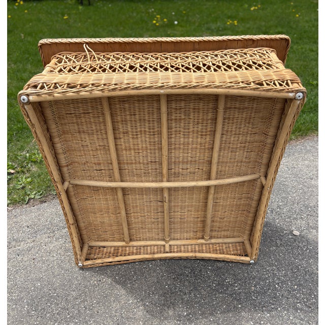 1980s Vintage Lloyd Flanders Woven Wicker Coffee Table For Sale - Image 5 of 14