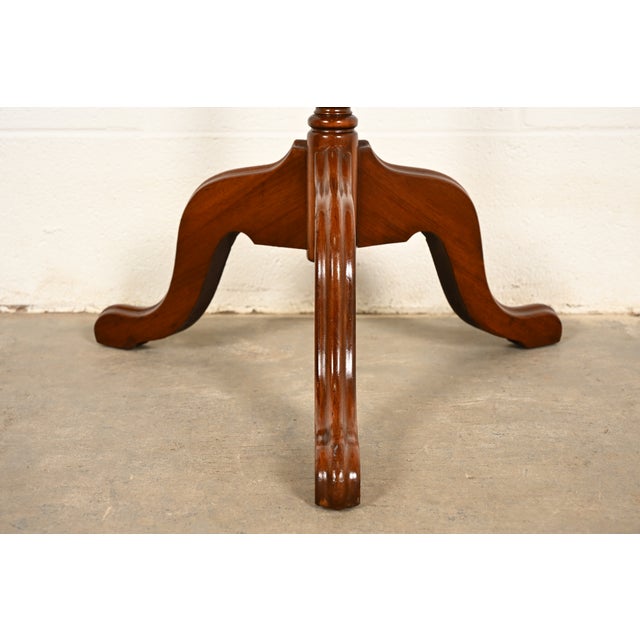 Imperial Furniture Georgian Mahogany Pedestal Tea Table or Occasional Side Table, Circa 1930s For Sale In South Bend - Image 6 of 10