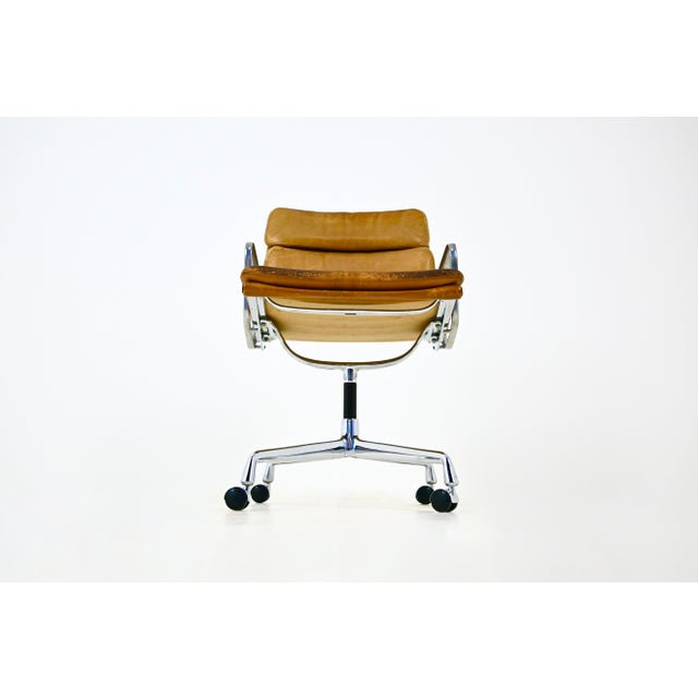 Metal Leather Soft Pad Chair by Charles and Ray Eames for Herman Miller, 1970s For Sale - Image 7 of 11