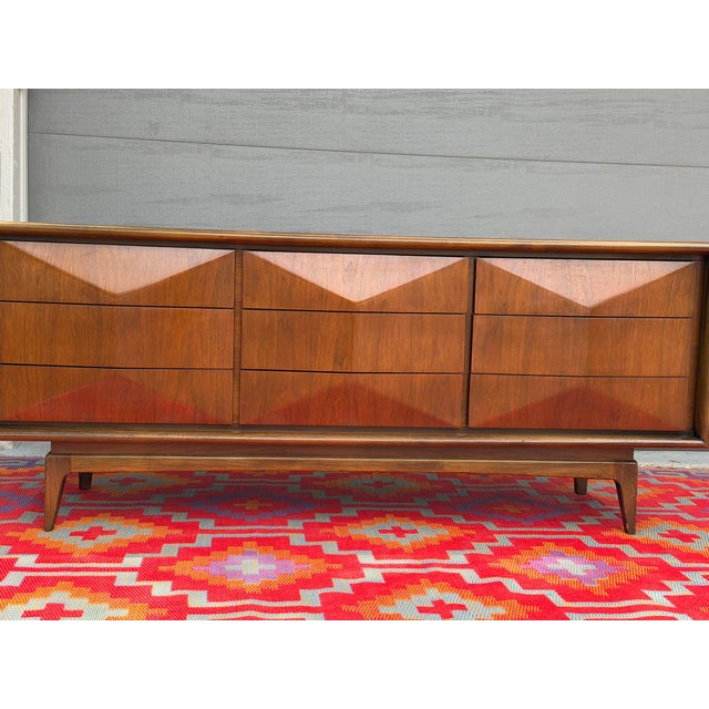 1960s Diamond Front Lowboy Dresser Attributed to United Furniture Co. For Sale - Image 4 of 8