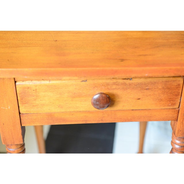 Late 19th Century Antique American Sheraton Maple One Drawer Stand C. Mid 19th Century For Sale - Image 5 of 13