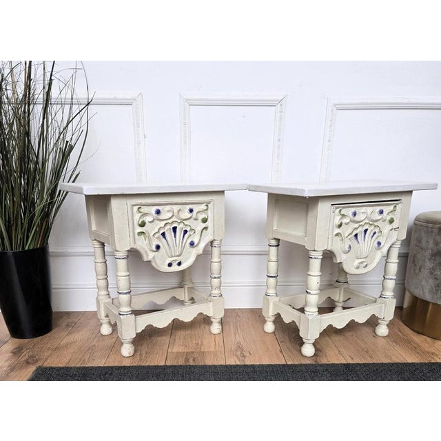 Blue Italian Riviera Nightstands in White and Blue Painted Carved Wood, 1970s, Set of 2 For Sale - Image 8 of 10