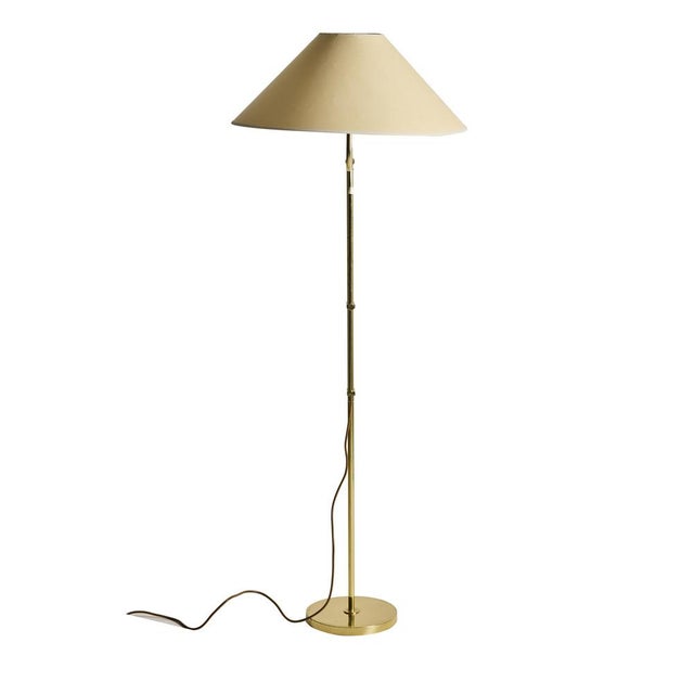 Very beautiful lamp in brass produced by Bergboms. The lamp can be raised and lowered. The highest is 130cm and the lowest...