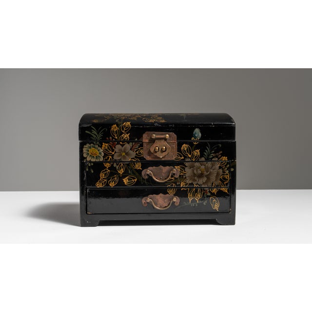 20th Century Chinese Black Lacquered Box with Brass Mounts For Sale - Image 10 of 15