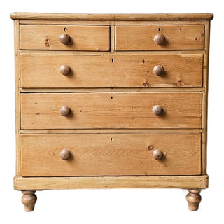 Antique English Pine Dresser on Tulip Feet, Chest of Drawers - Circa 1880 For Sale