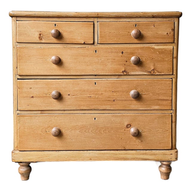 Antique English Pine Dresser on Tulip Feet, Chest of Drawers - Circa 1880 For Sale